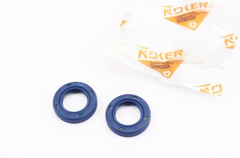 Сальник (15x25x5) к-кт 2шт, MS-170/171/180/181/190/191/210/211/211C/230/231/250/270/271/280/291/311/391-лів. або прав., сині