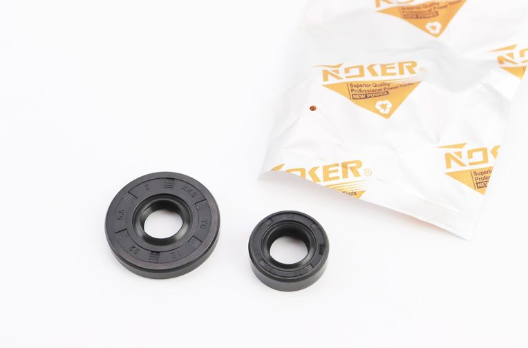 Сальники к-кт 2шт (12x22x7; 12x32x5,5) 3800