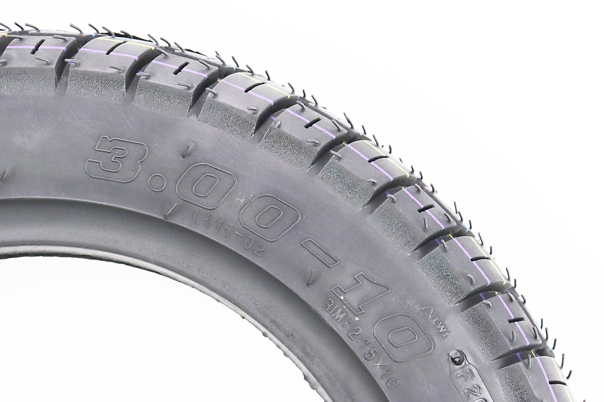 Шина 3,00-10 бескамерная, шипованная L615 — изображение 2