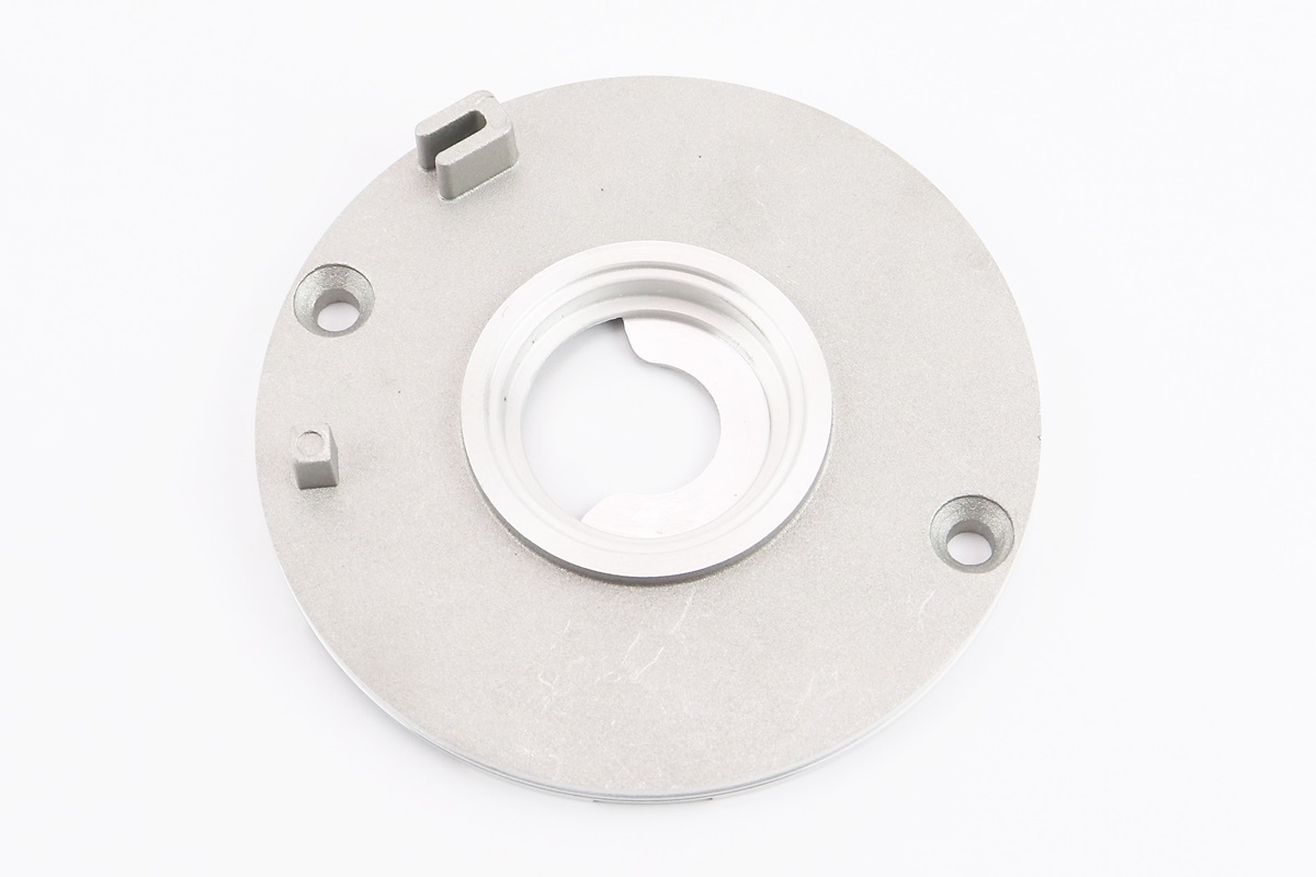 Крышка (маслоделительная) бендикса стартера