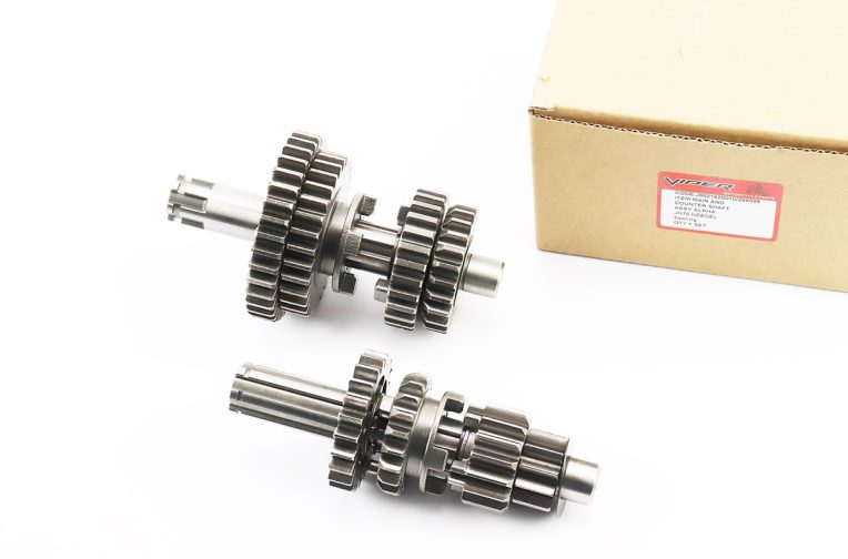 Коробка передач (два вали з шестернями) d-14мм під сепаратор.