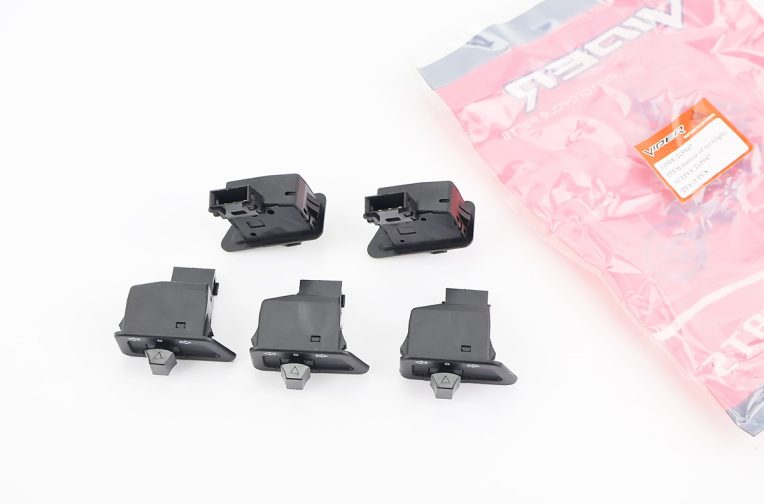 кнопка – поворотов (3 контакта) DIO/GY6, 5 шт.