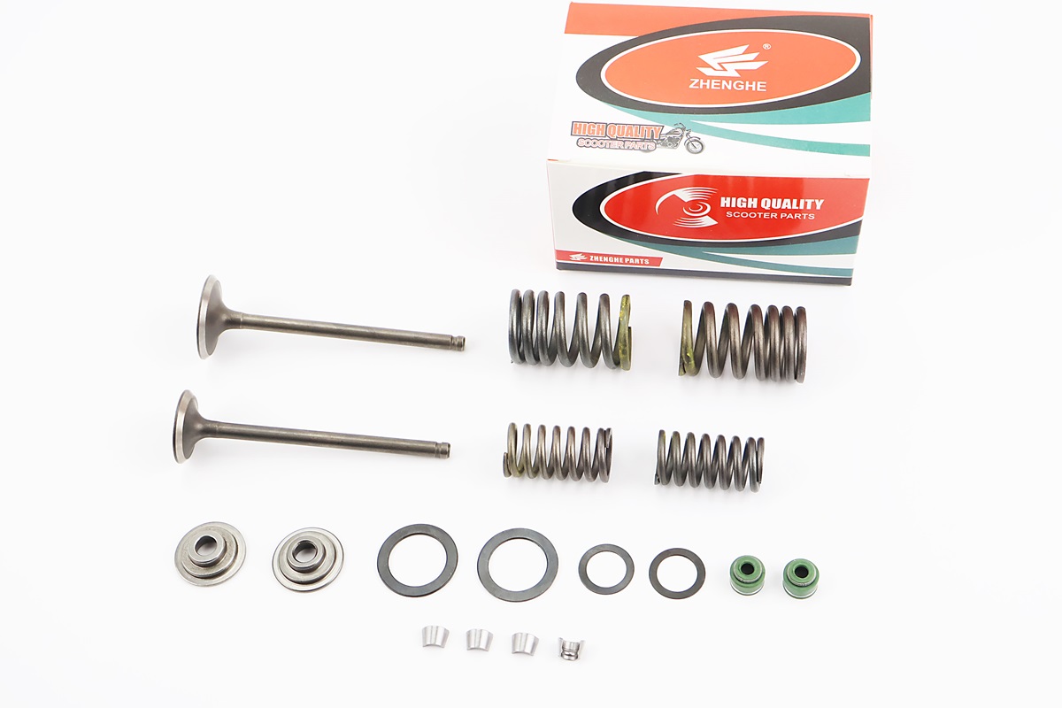 Клапанний рем. к-кт (пружини, сухарі, сальники, клапана) CB125cc