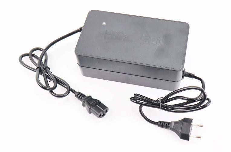 Зарядное устройство 60V 58AH (6.5A) Cargo16 МАХ