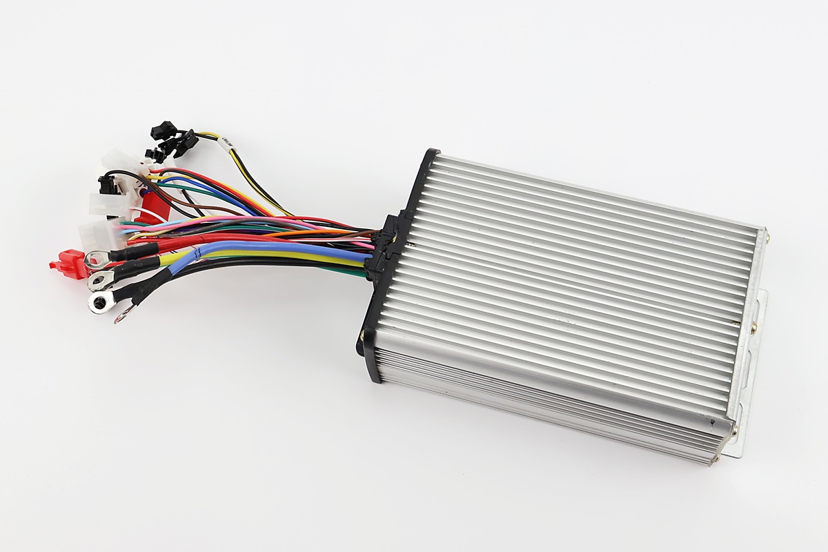 Контроллер 60-72V NEW (40А) TR-3