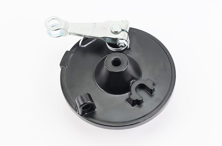 Крышка барабана тормозного (перед) + колодки CR-1/CR-2