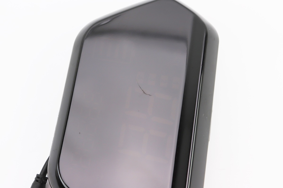 УЦЕНКА Приборная панель (экран) 60V, Dominator (трещина, см. фото) — изображение 3