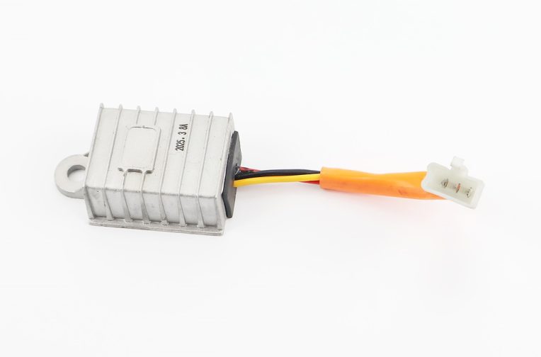 Регулятор напряжения Cargo12