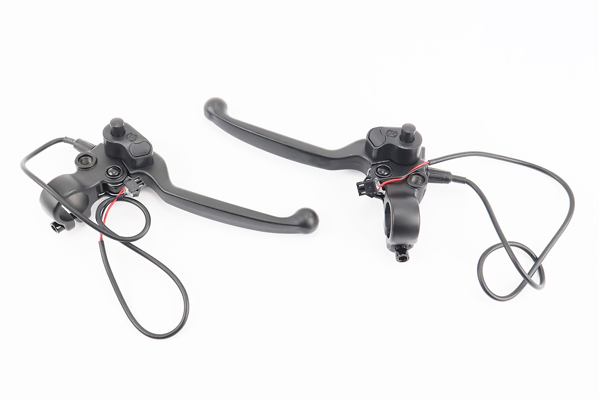 Ручки тормоза Л+П к-кт TR-4