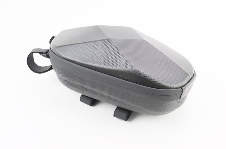 Сумка на руль электросамоката (жёсткий чехол) 300x150x125мм, крепл. на липучке, влагозащитная, “карбон” 033