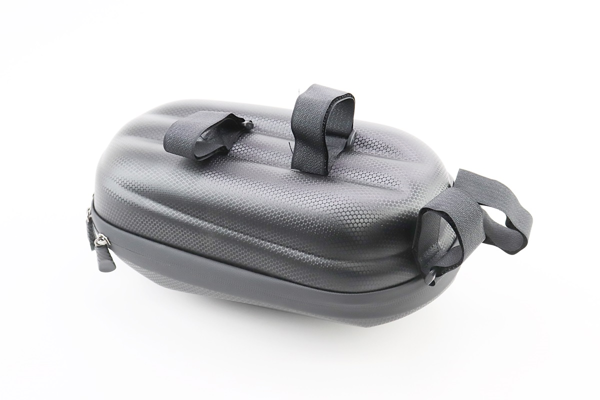 Сумка на кермо електросамокату (жорсткий чохол) 300x150x125мм, кріпл. на липучці, вологозахисна, "карбон" 033 - Зображення 2