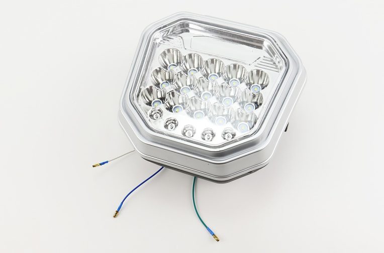 Фара у зборі Cargo13/16