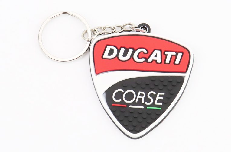 Брелок “DUCATI”, гумовий 50х45мм, чорно-червоний