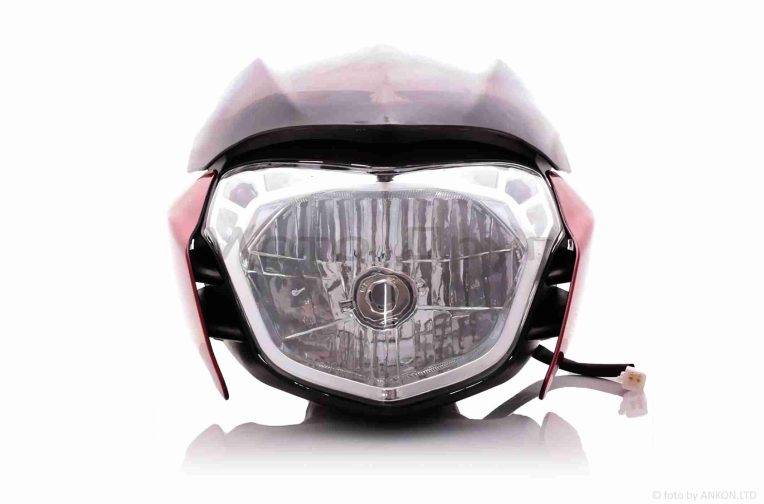 Обтічник з фарою  BAJAJ PULSAR 135  червоний