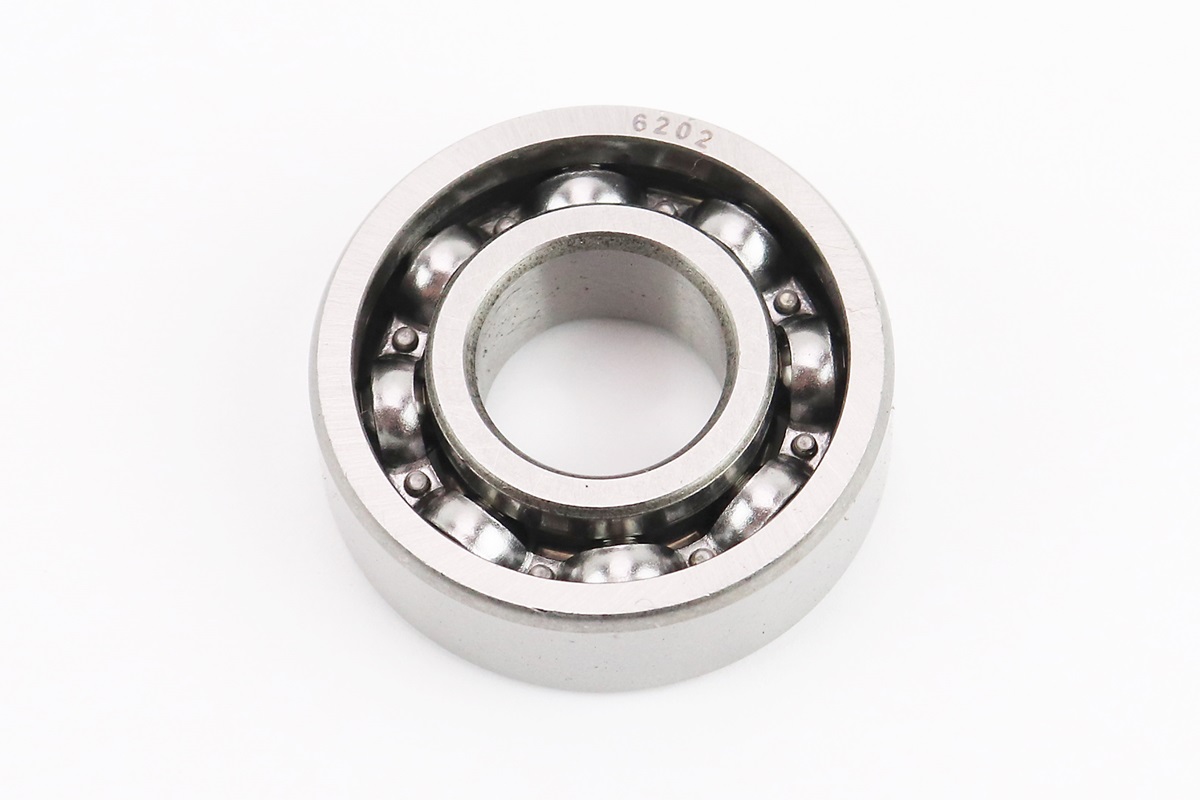 Подшипник 6202 (15x35x11) MS-210,230,250,251,380,381-лев. или прав. 341,360,361,362,440,460,461-лев.; вала первичного СВ250; 172FMM-5/172FMM-3A/175FMN