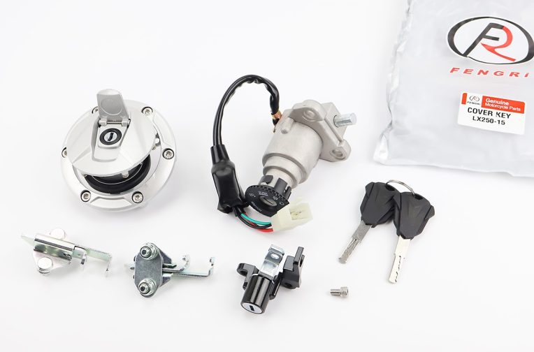 Loncin LX250-15 Замки к-кт (запалювання, бардачка, кришка бака)