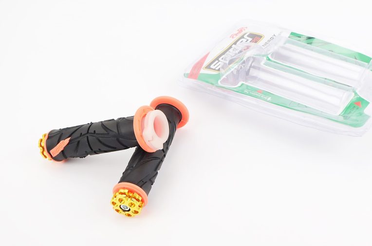 Рукоятка руля лев./пр. к-кт, черно-оранжевые