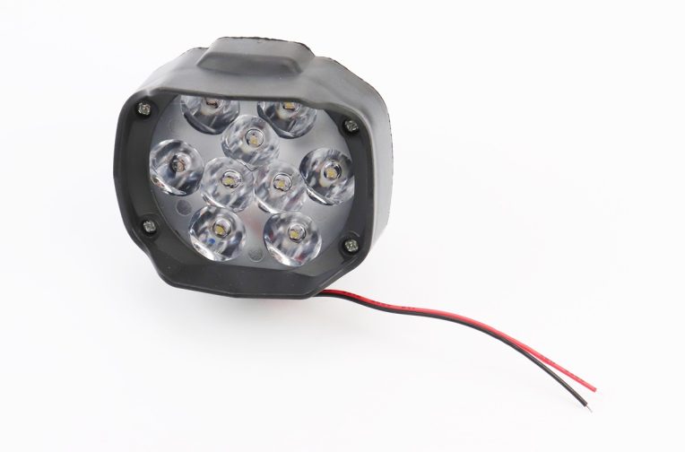 Фара додаткова світлодіодна вологозахисна – 9 LED, (77*64mm) з кріпленням