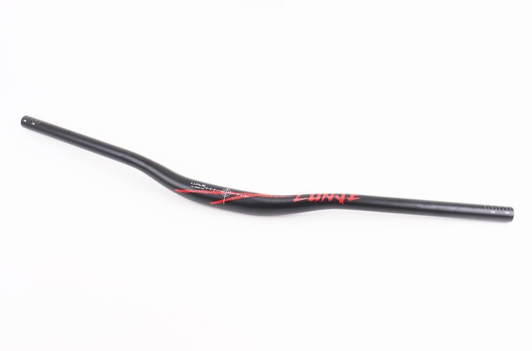 Кермо MTB 31,8х780мм, алюмінієве, чорно-червоний