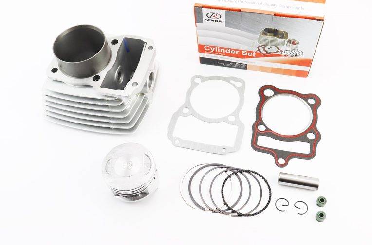 Циліндр к-кт (цпг) 200cc-63,5мм (висота циліндра 76/104мм) (палець 15мм)