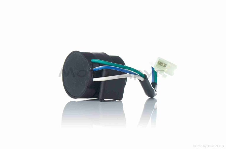 Реле поворотов  GY6  3 провода  “SDTW”