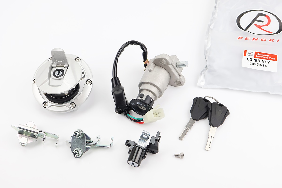 Loncin LX250-15 Замки к-кт (зажигания, бардачка, крышка бака)