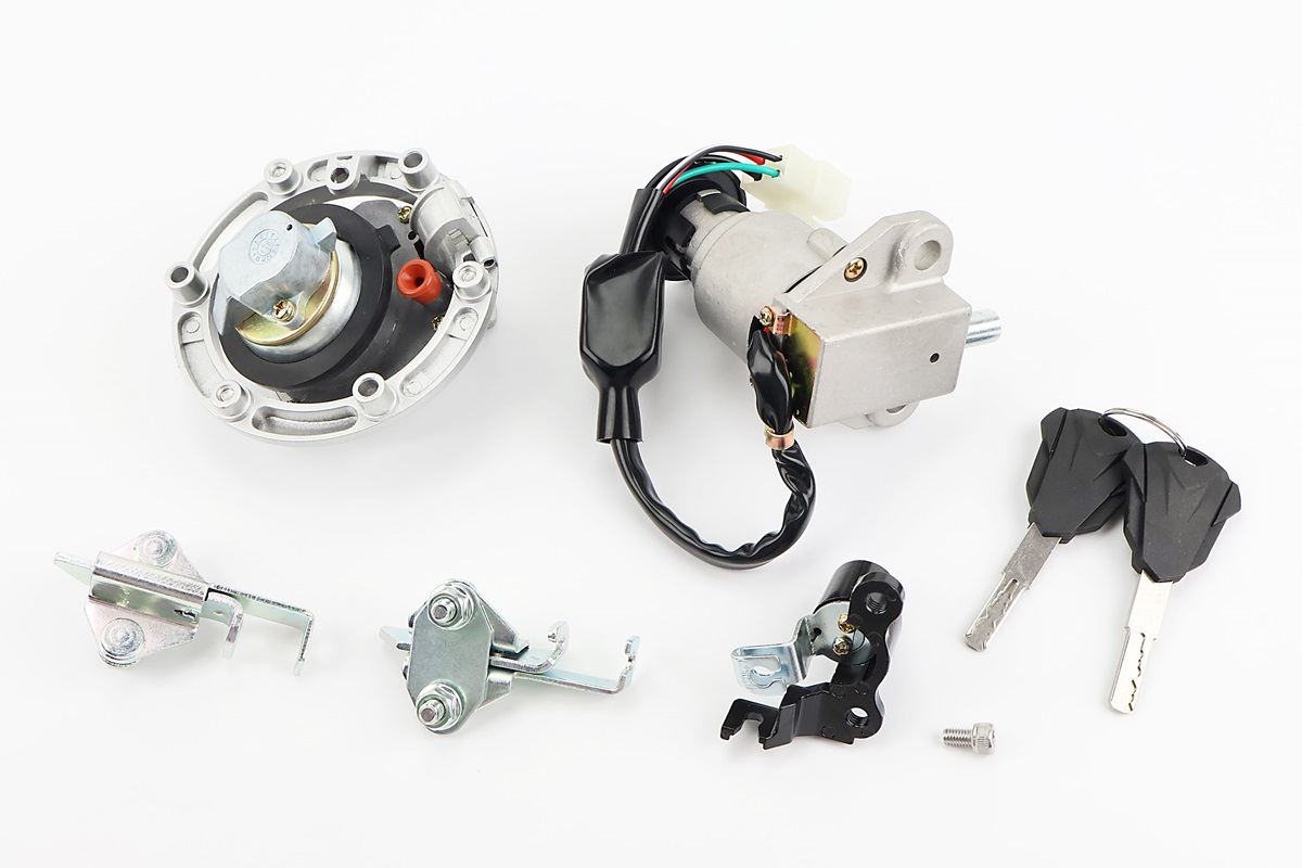 Loncin LX250-15 Замки к-кт (зажигания, бардачка, крышка бака) — изображение 2