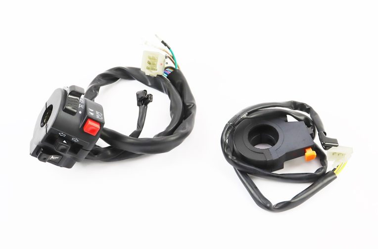 V200N Блок кнопок на руле правый, левый к-кт 2шт