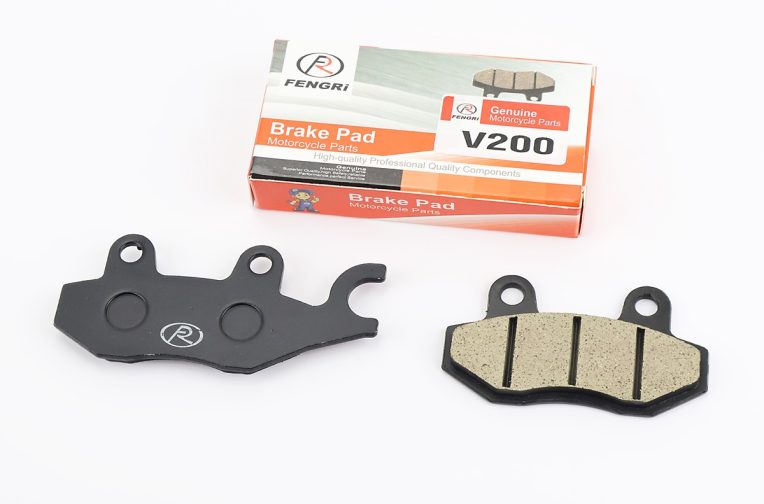 Тормозные колодки (дисковые) правое ухо, Viper – RACE/STORM/CG/СВ/HONDA-LS125;NSR 50;MBX 50/LIFAN/KYMCO-Pulsar/LONCIN, к-кт 2шт, черные