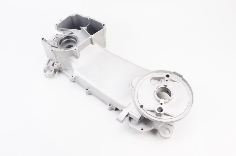 Картер левый (длинный вариатор)