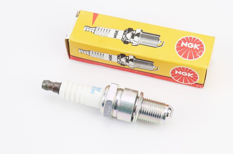 Свеча 2Т BR8ES – M14 L18 (контакт SAE-евро)