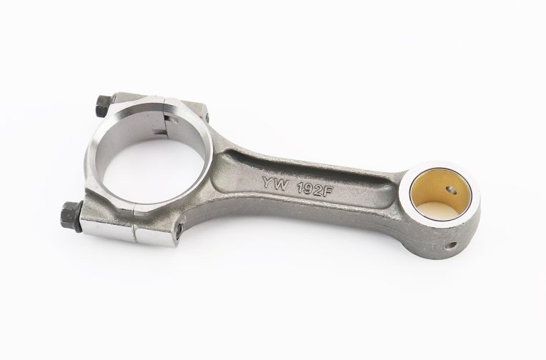 Шатун (D-46mm, d-23mm, L-121mm) 190F/192F
