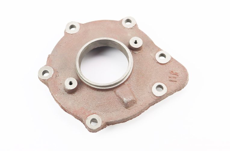 Крышка блока двигателя левая (со стороны маховика) R175A/R180NM Тип 2