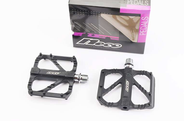Педалі MTB широкі 9/16″ (95x80x20mm) алюмінієві, чорні WP701D