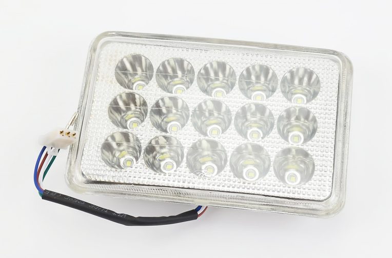 Фары квадратной передняя часть 15-LED, 165×105мм, TUNING
