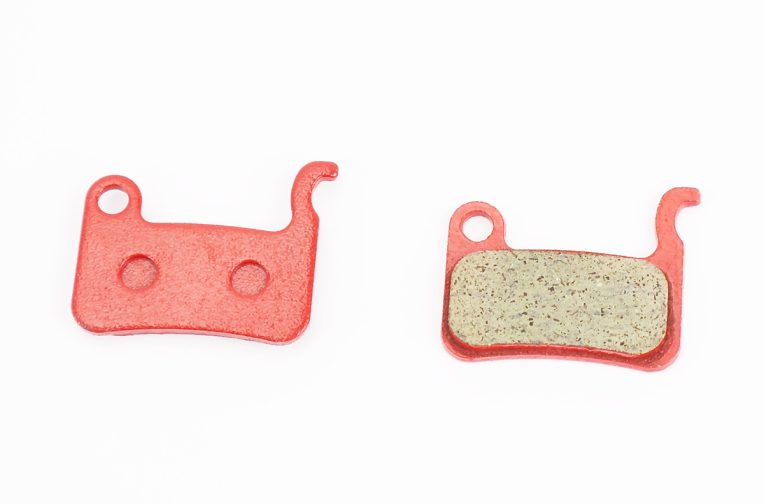 Гальмівні колодки Disk-brake (Shimano LX BR-M655,765,775, XT BR-755,965,966,975, XTR M965/966, Saint M800), червоні PAD-02