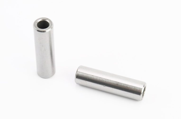 Направляющая клапана 7x12x43mm к-кт 2шт R175A/R180NM