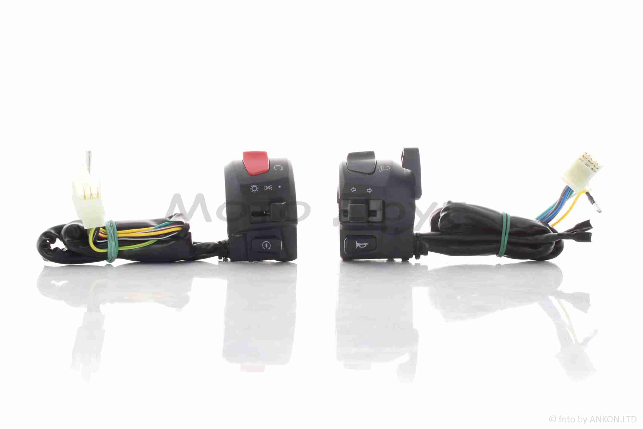 Блок кнопок руля V150A пара "DR"