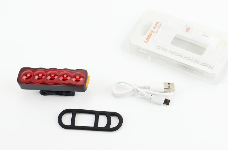 Ліхтар задній 5 діодів , Li-ion 3.7V зарядка від USB, вологозахисний, XFL-101