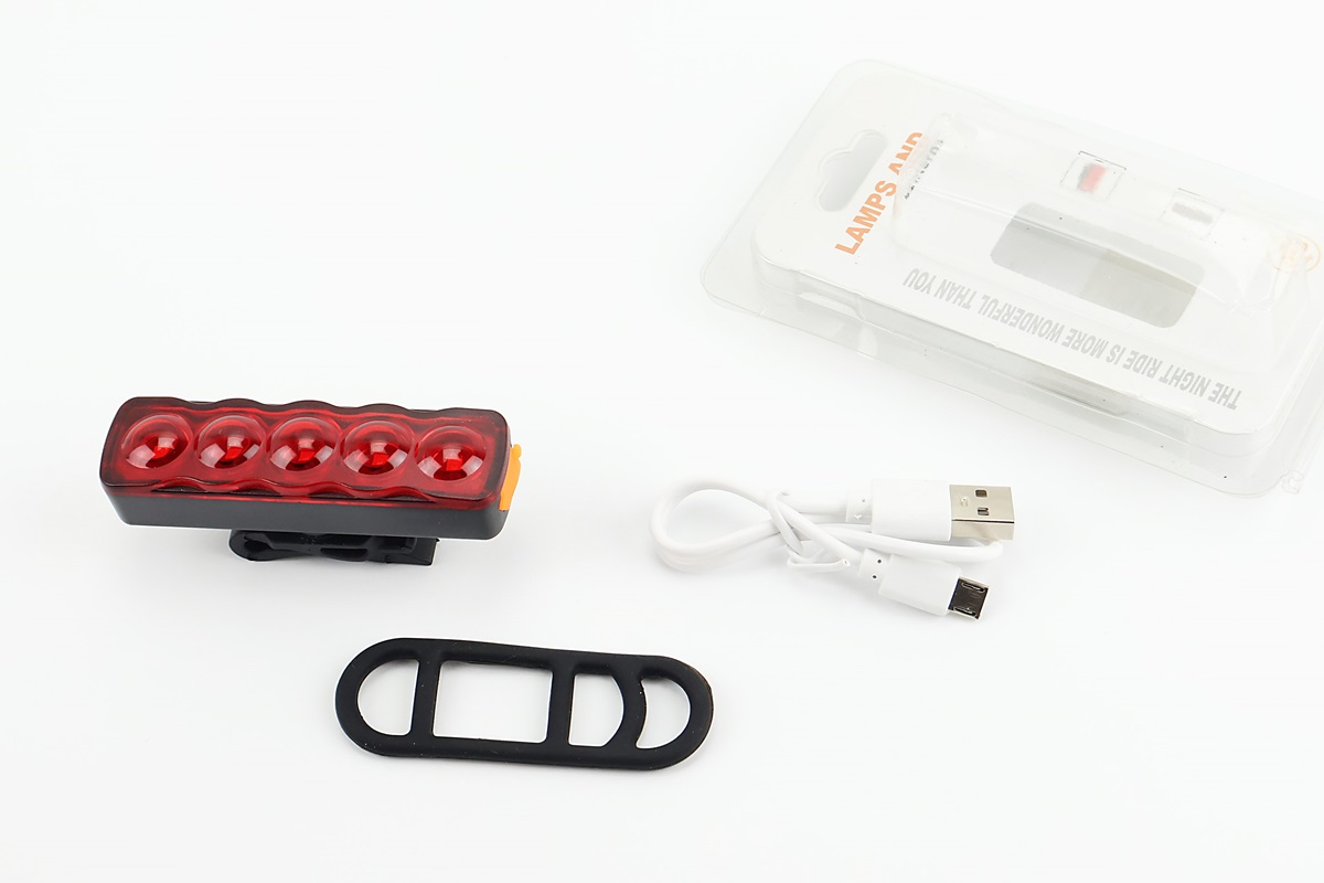 Ліхтар задній 5 діодів , Li-ion 3.7V зарядка від USB, вологозахисний, XFL-101