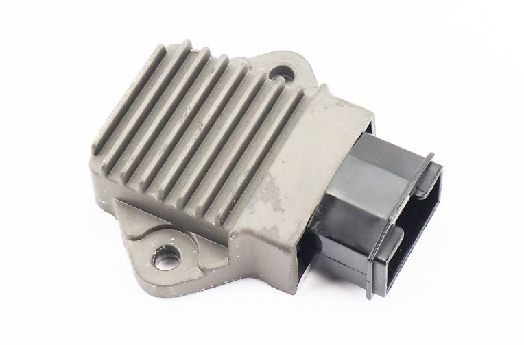 Реле-регулятор напряжения (L80*W76*H21mm) SH691-12 HONDA CB250/CB400F/CB500S/CB600F/CBR600F/CBR900RR/VT750C/VTR1000F