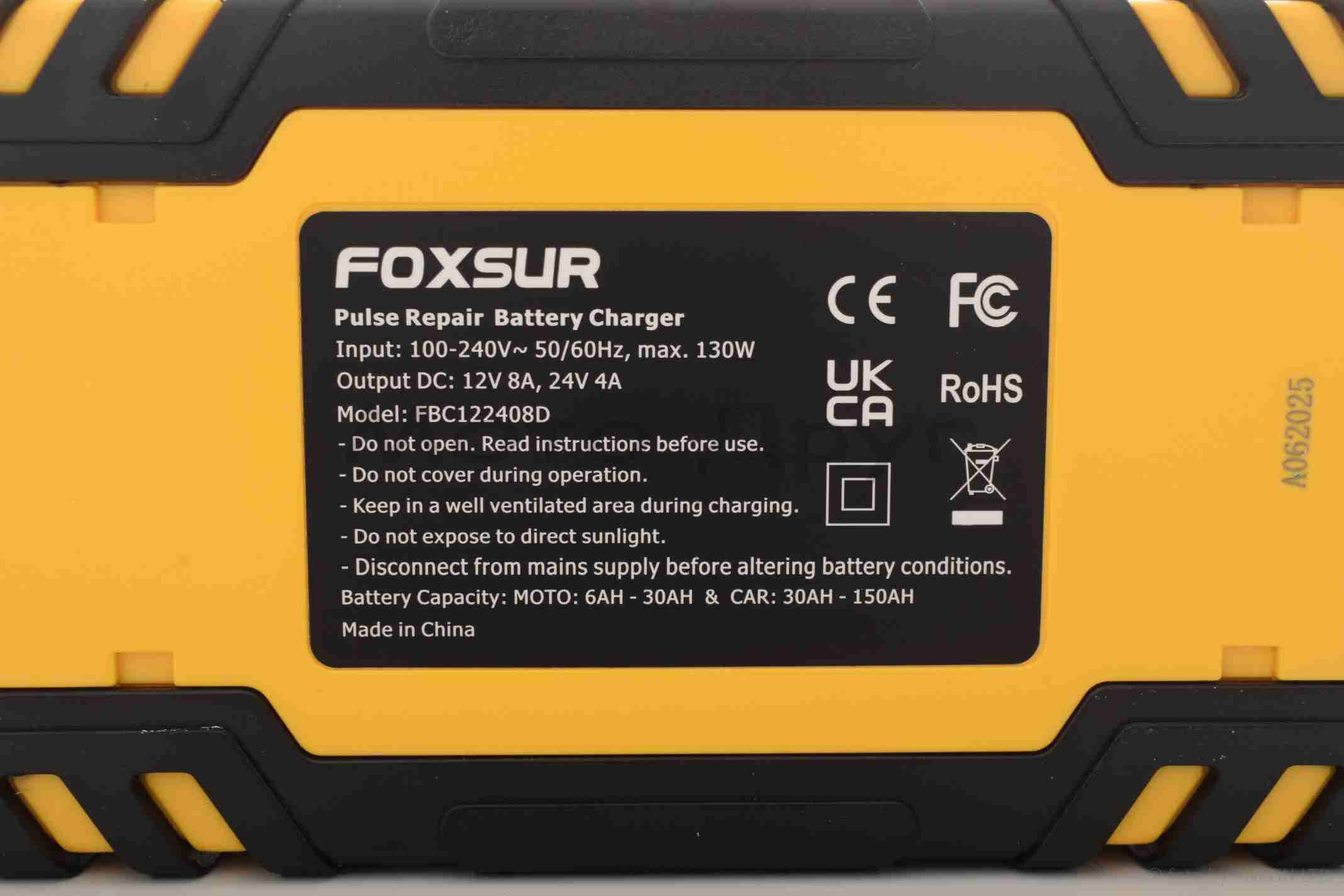 Зарядний пристрій 12/24V, 4/8A автоматичний, РК-дисплей "FOXSUR" (7 режимів) - Зображення 2